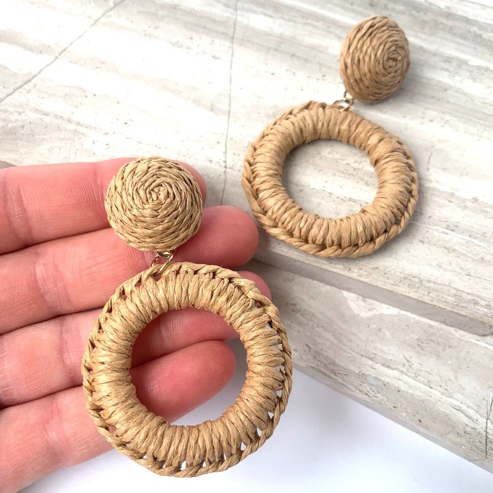 New ~ Anthropologie Natural Woven Raffia Hoop Earrings - Picture 3 of 8